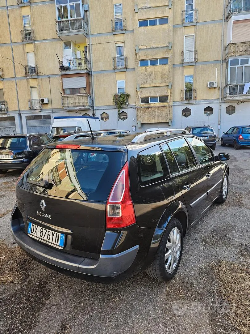 Renault Megane 2009 photo 2