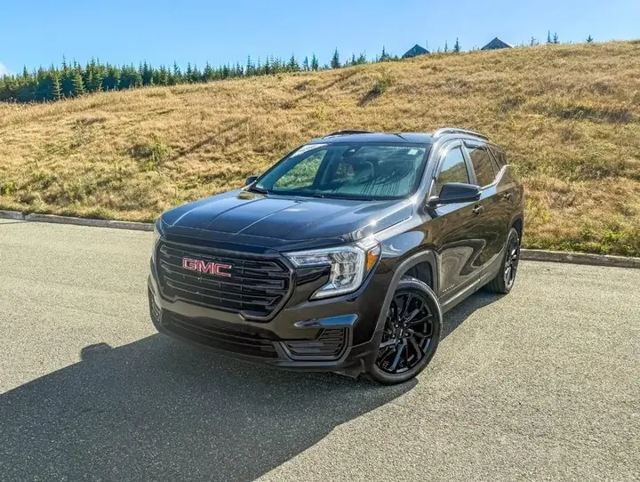 GMC Terrain 2023 photo 2