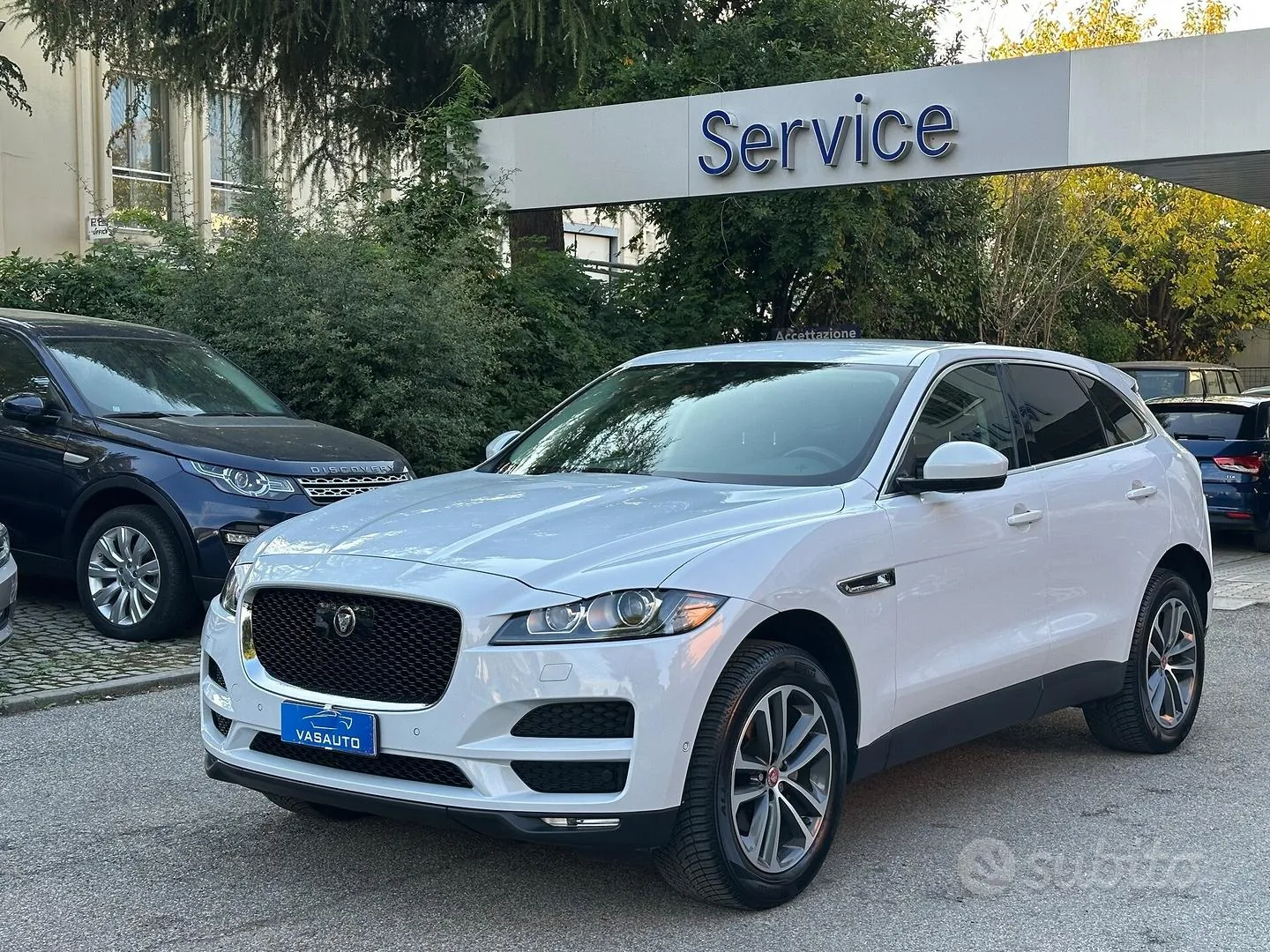 Jaguar F-Pace 2016 photo 2