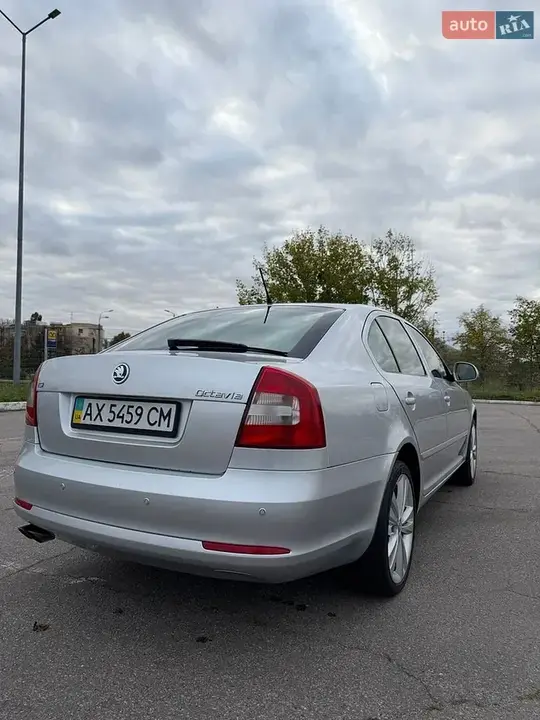Skoda Octavia 2011 photo 3