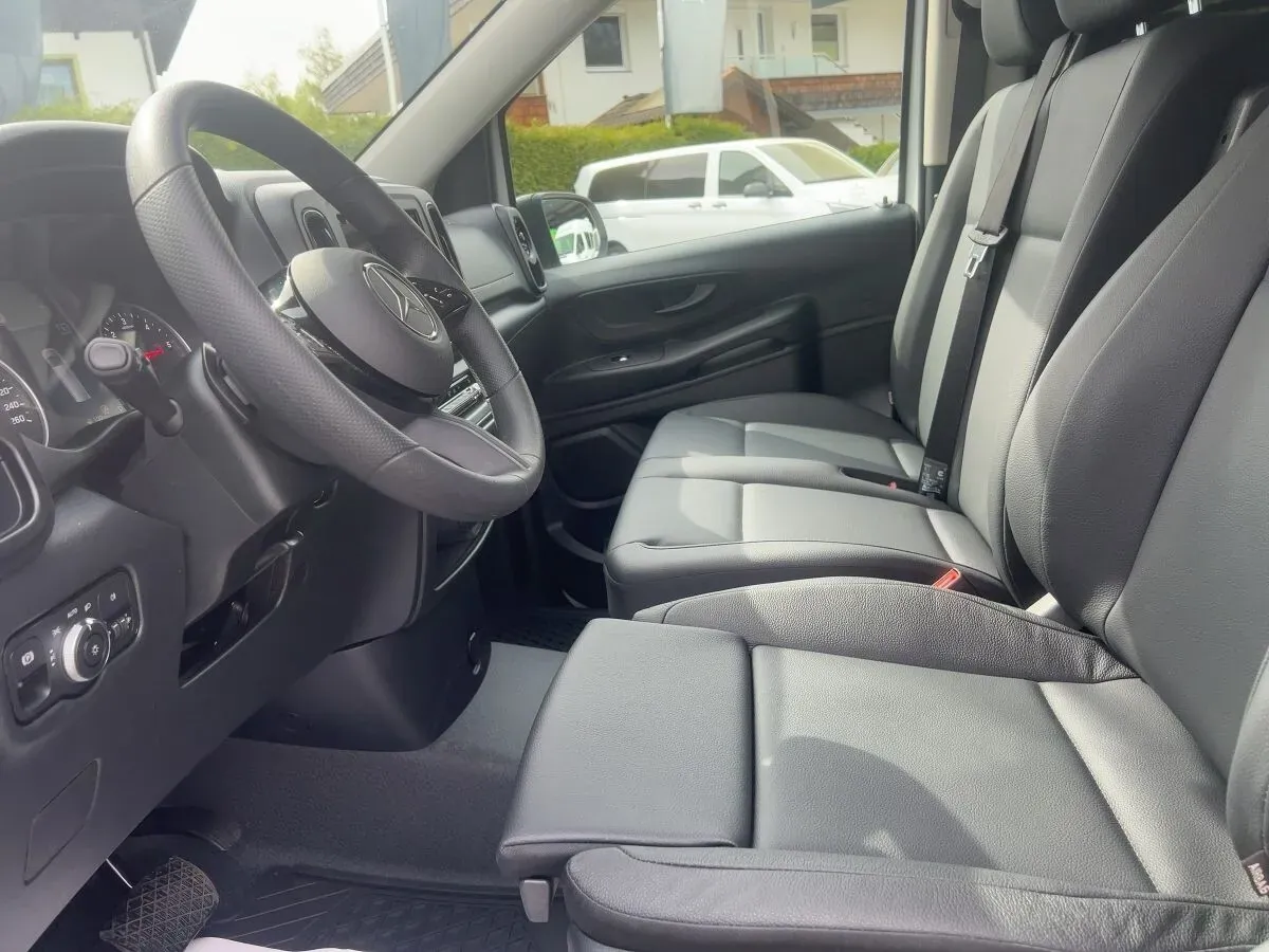 Mercedes-Benz Vito 2026 photo 2