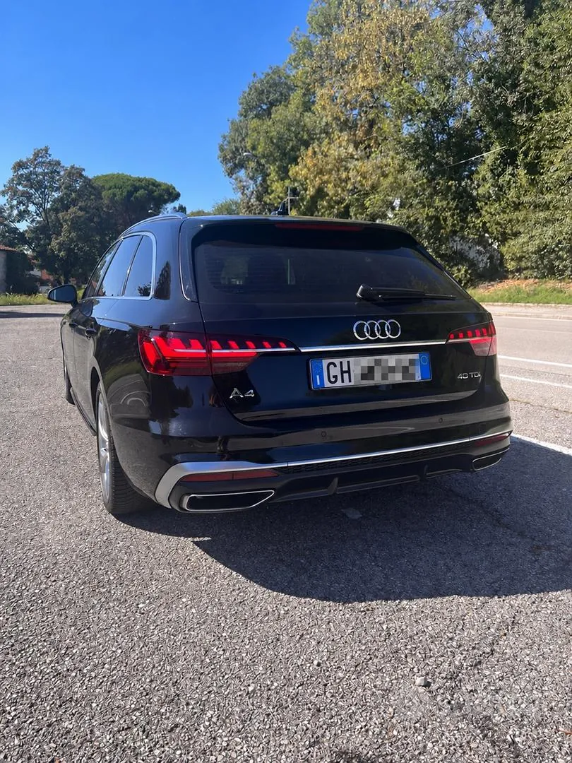 Audi A4 Avant 2021 photo 3