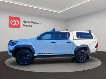 Toyota Hilux 2023 photo 5