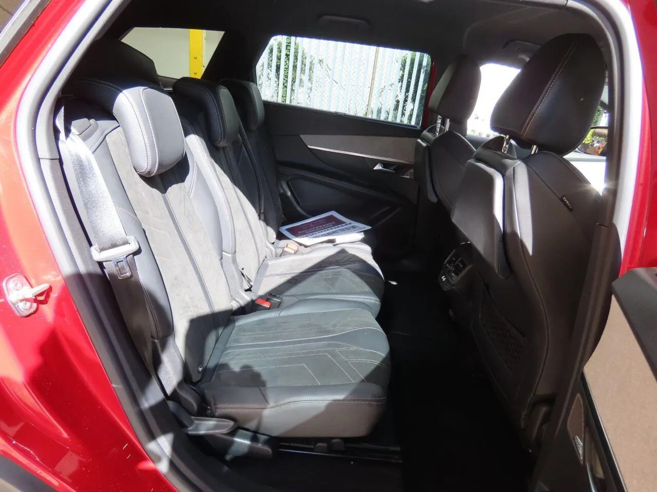 Peugeot 5008 2023 photo 4