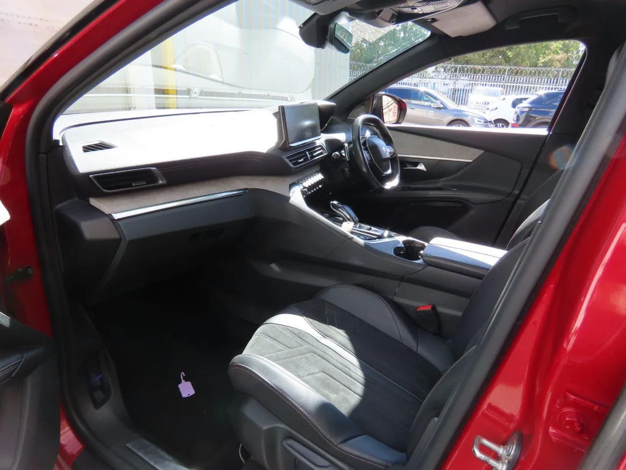 Peugeot 5008 2023 photo 3