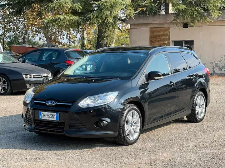 Ford Focus 2013 photo 2