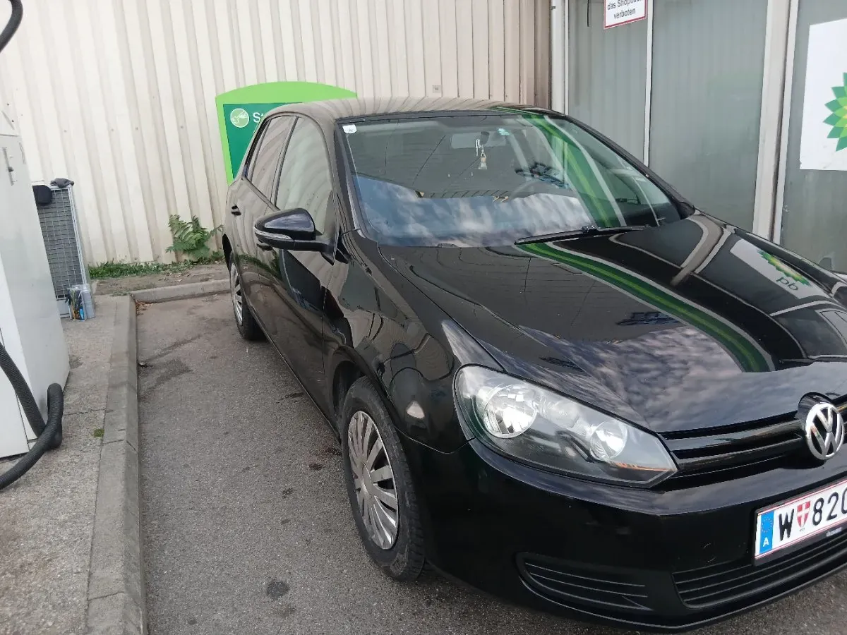Volkswagen Golf 2009 photo 2