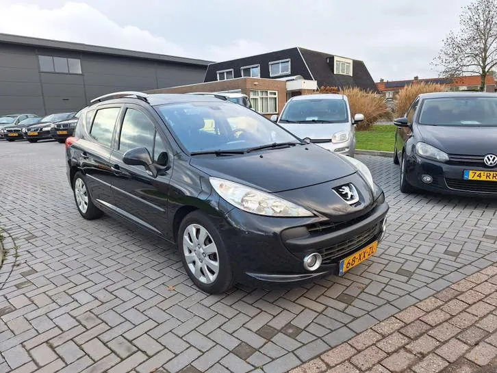 Peugeot 207 2007 photo 2