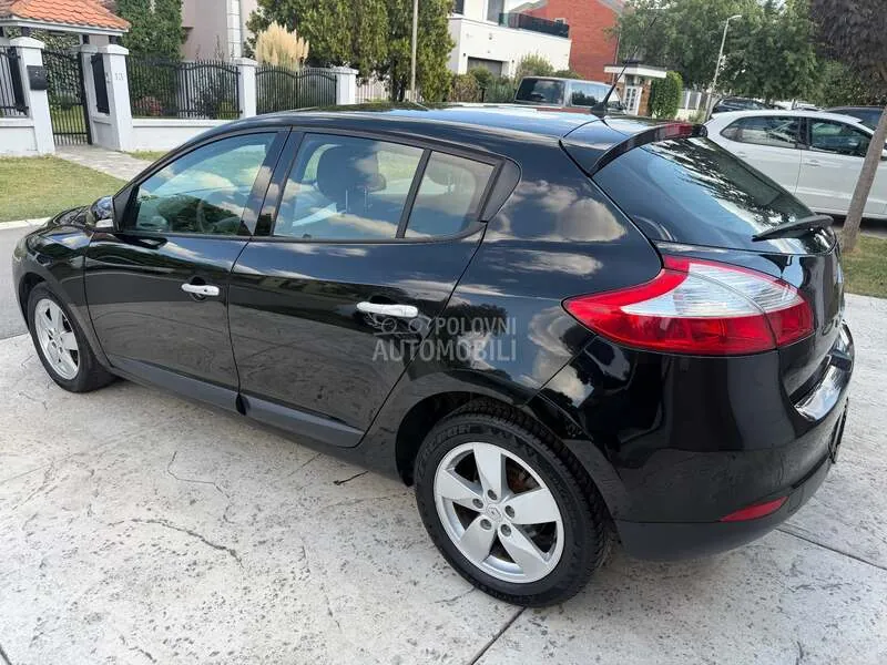 Renault Megane 2012 photo 4