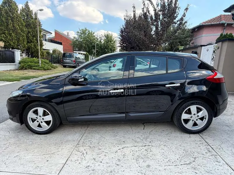 Renault Megane 2012 photo 3