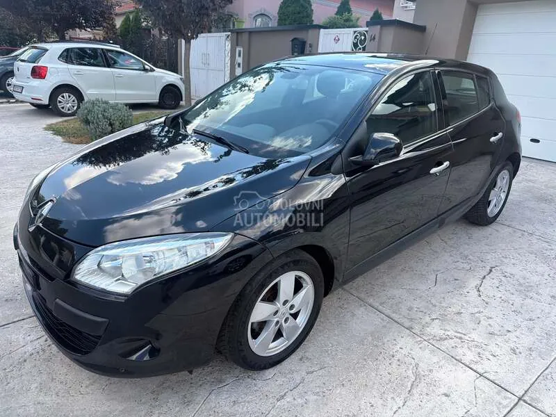Renault Megane 2012 photo 2