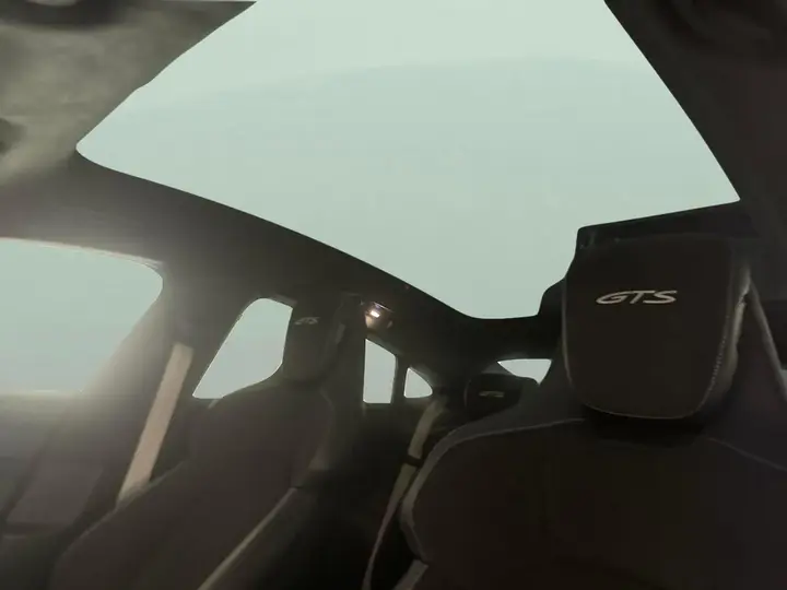 Porsche Taycan 2024 photo 5