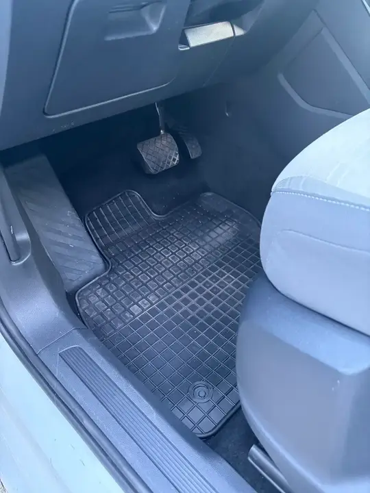 Volkswagen Touran 2024 photo 3