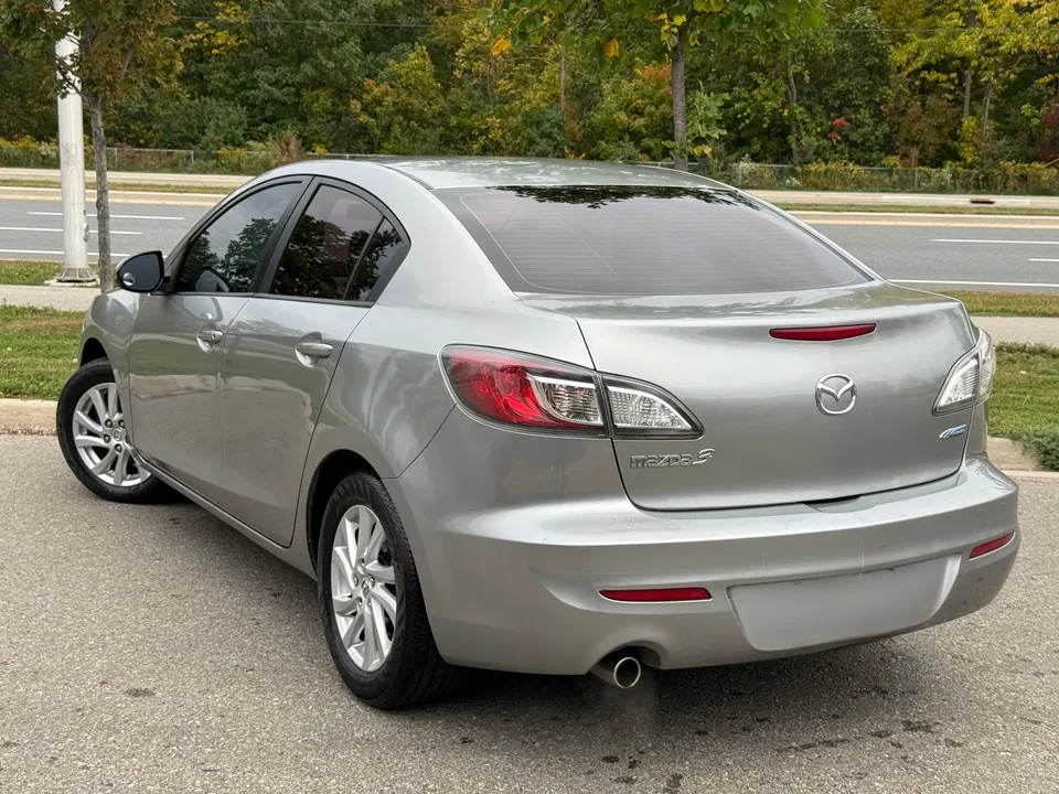 Mazda 3 2012 photo 2