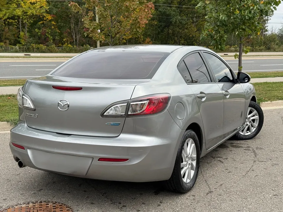 Mazda 3 2012 photo 3