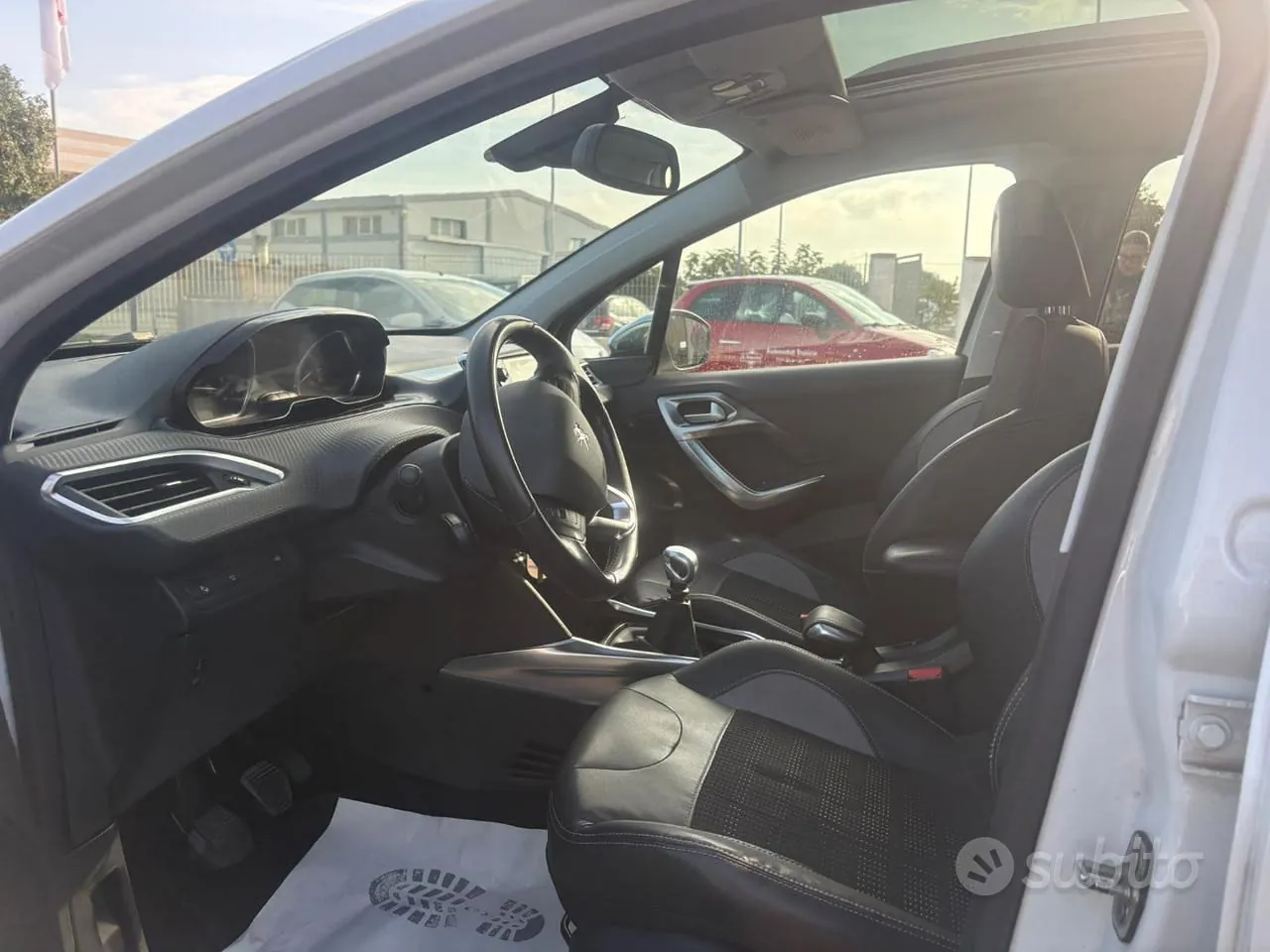 Peugeot 2008 2014 photo 4