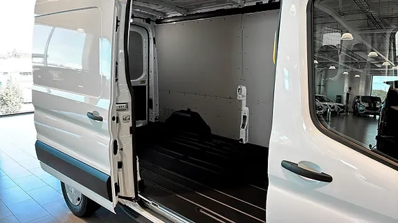Ford Transit 2026 photo 5