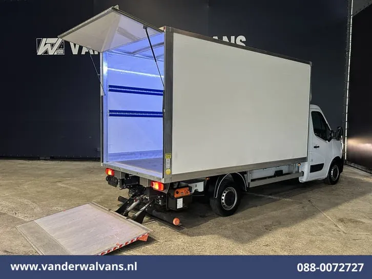 Renault Master 2024 photo 2