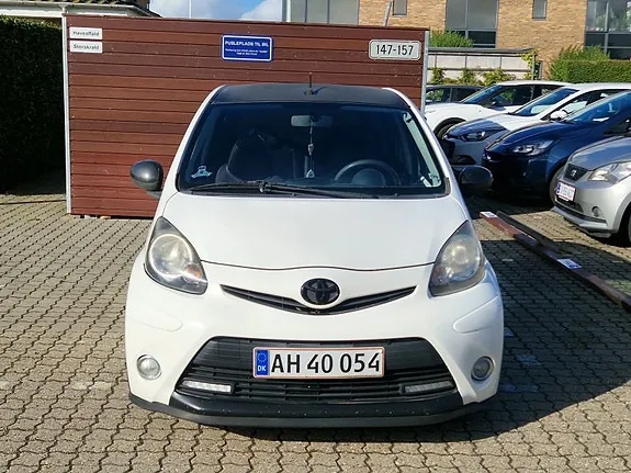 Toyota Aygo 2012 photo 3