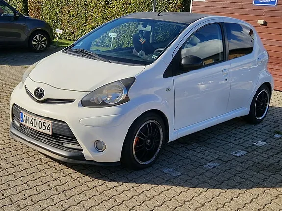 Toyota Aygo 2012 photo 5