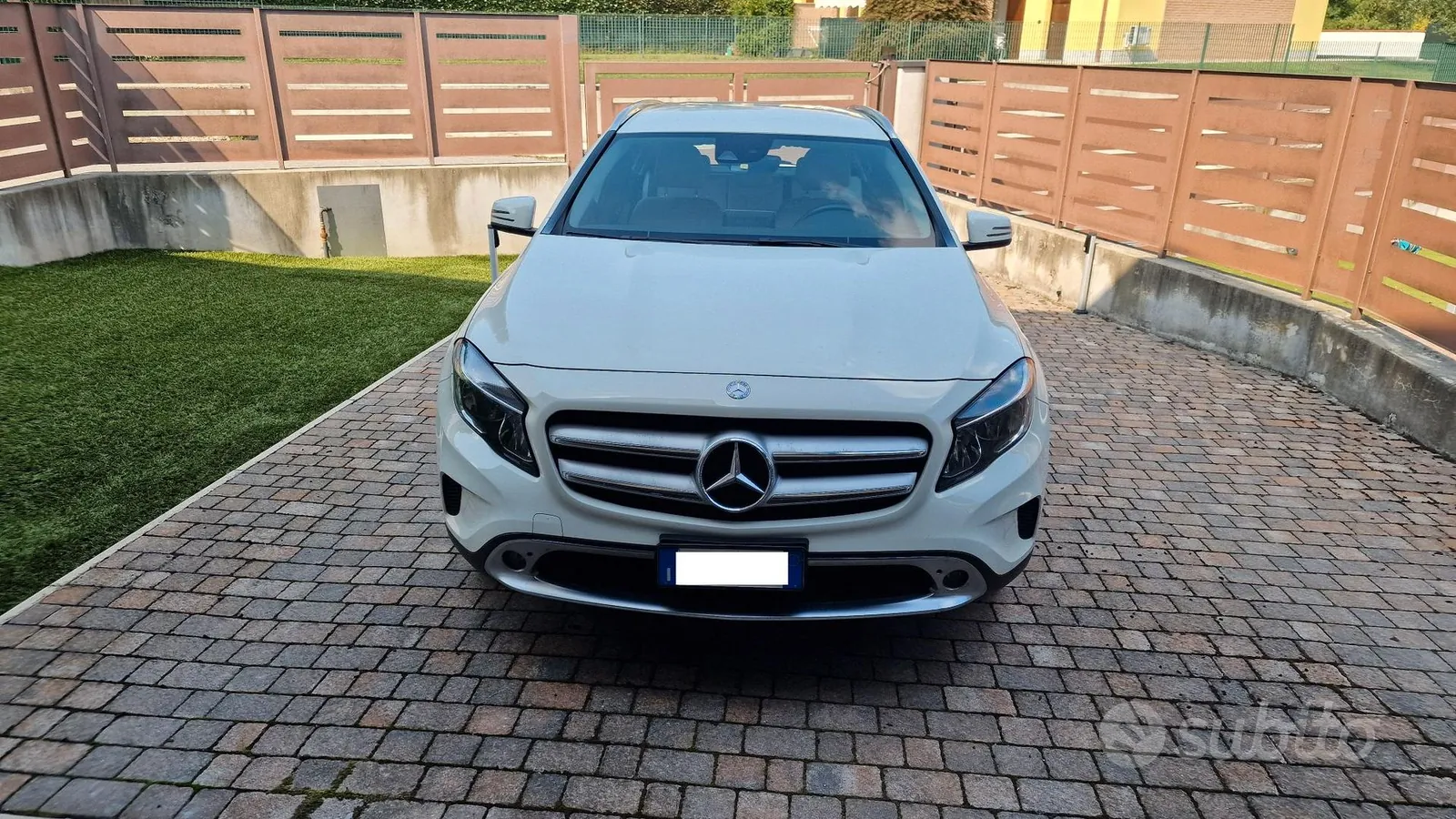 Mercedes-Benz Gla 2016 photo 2