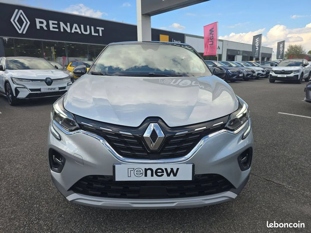 Renault Captur 2024 photo 2