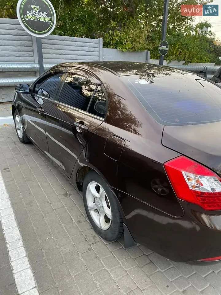 Geely Emgrand 7 (Ec7) 2013 photo 5