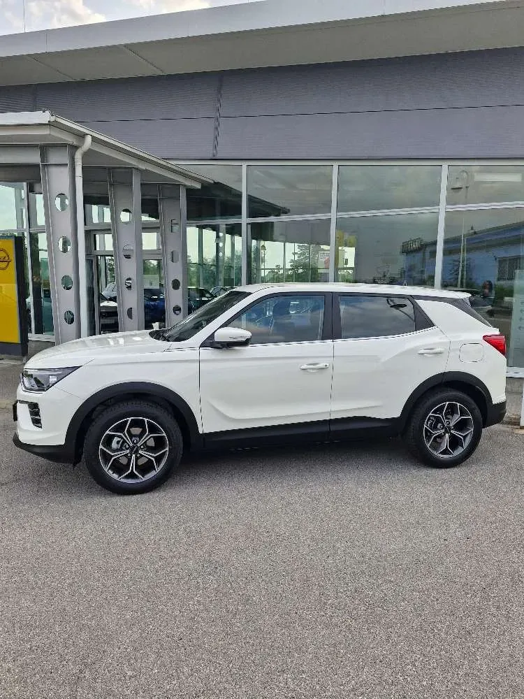 KG Mobility Korando 2025 photo 2
