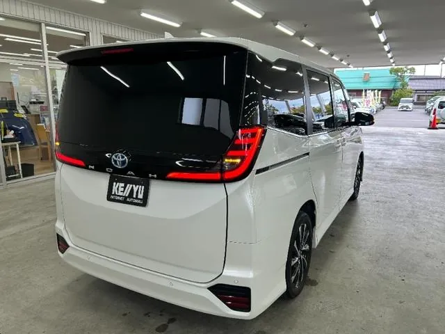 Toyota Corolla Hybrid Sz 2023 photo 2
