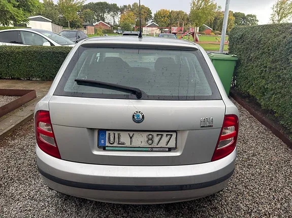 Skoda Fabia 2004 photo 3