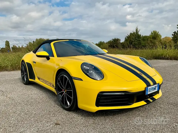 Porsche 911 2021 photo 4