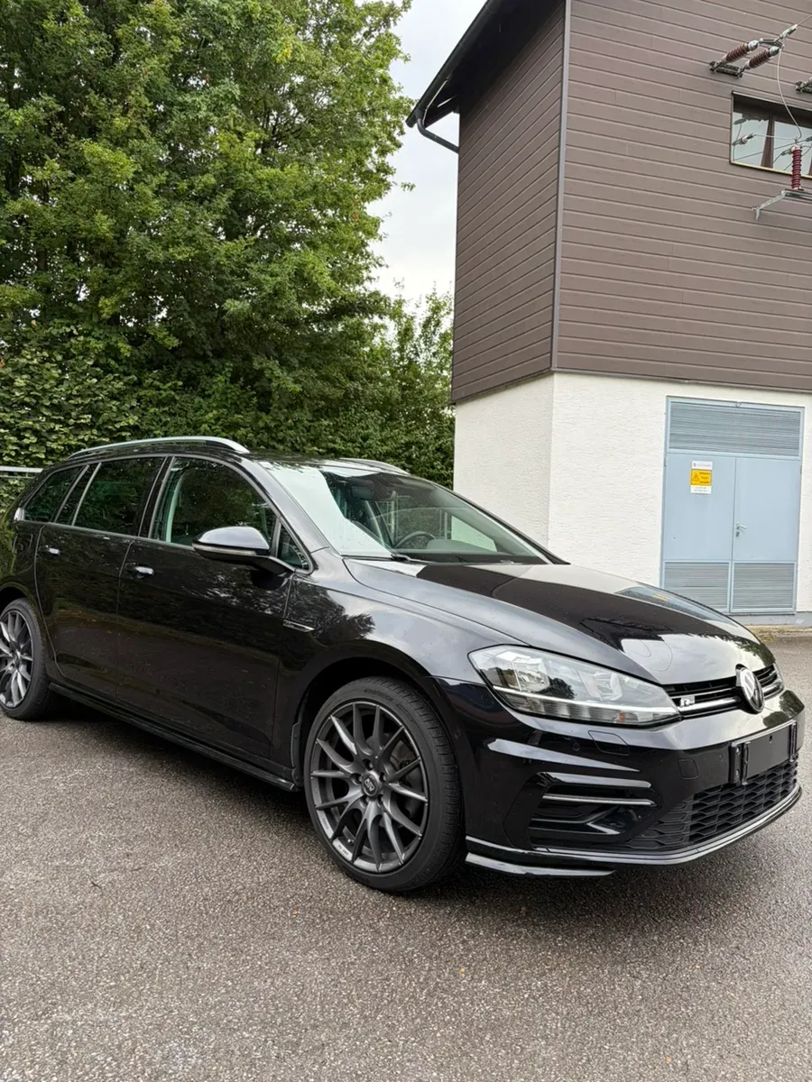 Volkswagen Golf 2017 photo 2