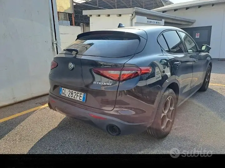 Alfa Romeo Stelvio 2022 photo 4