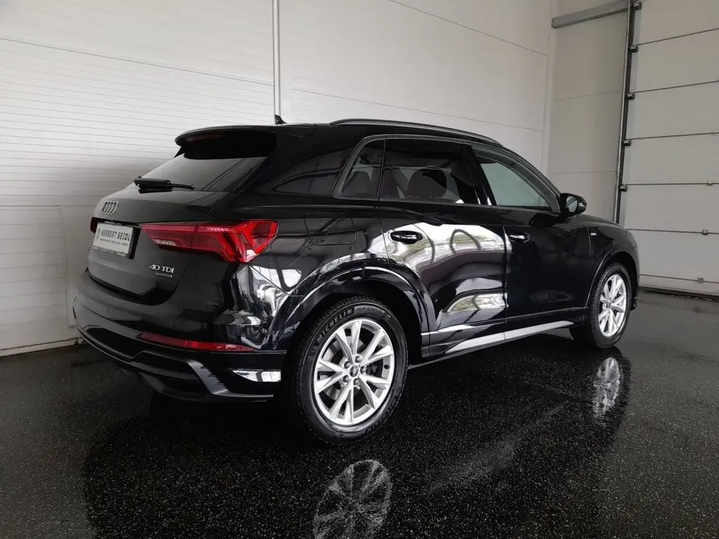 Audi Q3 2022 photo 2
