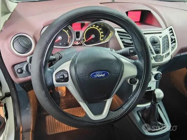 Ford Fiesta 2009 photo 5