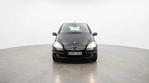 Mercedes-Benz A200 2010 photo 2