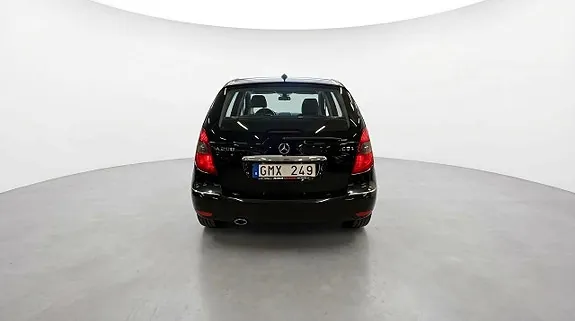 Mercedes-Benz A200 2010 photo 5