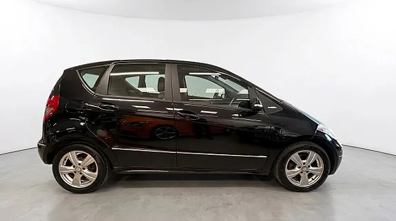 Mercedes-Benz A200 2010 photo 3