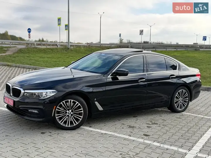 BMW 5 Series 2018 photo 5