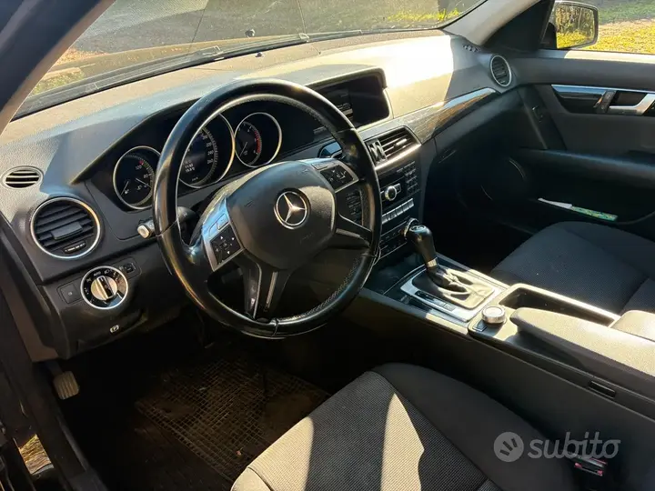 Mercedes-Benz C-Class 2013 photo 2