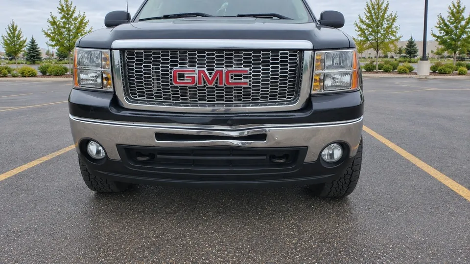 GMC Sierra 1500 2010 photo 3
