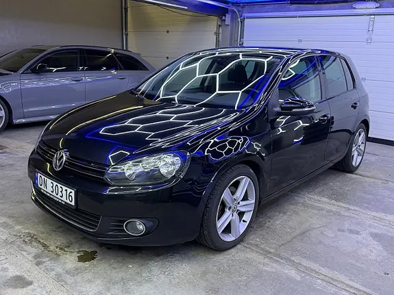 Volkswagen Golf Vi 2010 photo 2