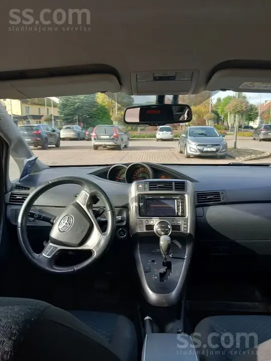 Toyota Corolla Verso 2009 photo 5