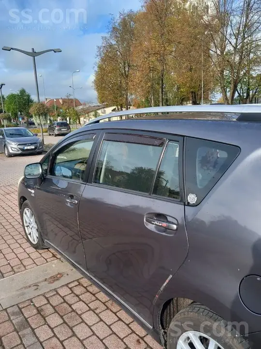 Toyota Corolla Verso 2009 photo 3