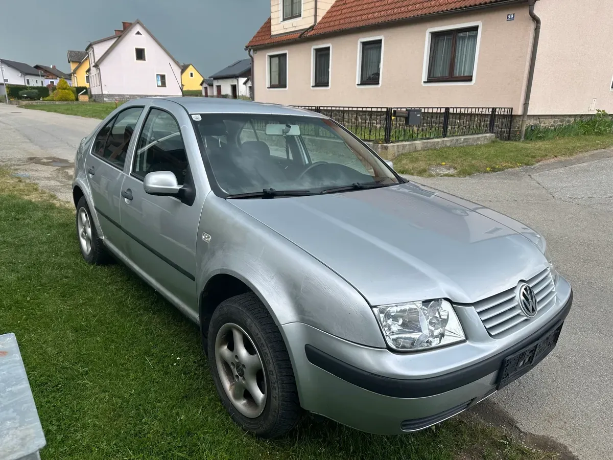 Volkswagen Bora 2004 photo 2