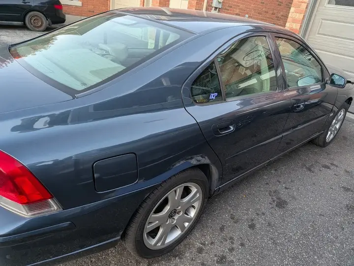 Volvo S60 2005 photo 2