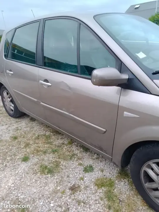 Renault Scenic 2008 photo 2