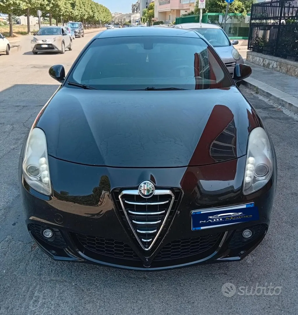 Alfa Romeo Giulietta 2011 photo 2