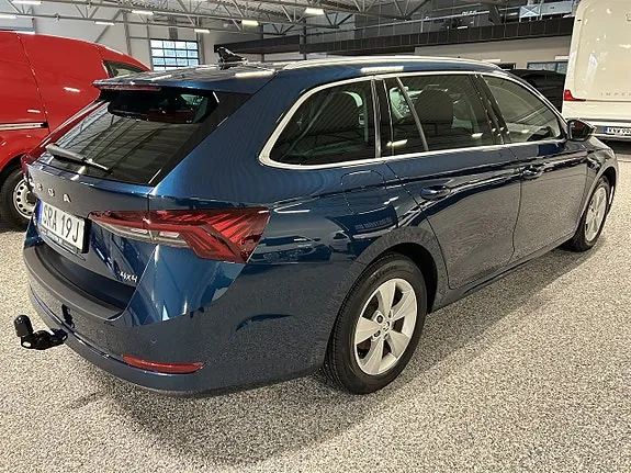 Skoda Octavia 2023 photo 4