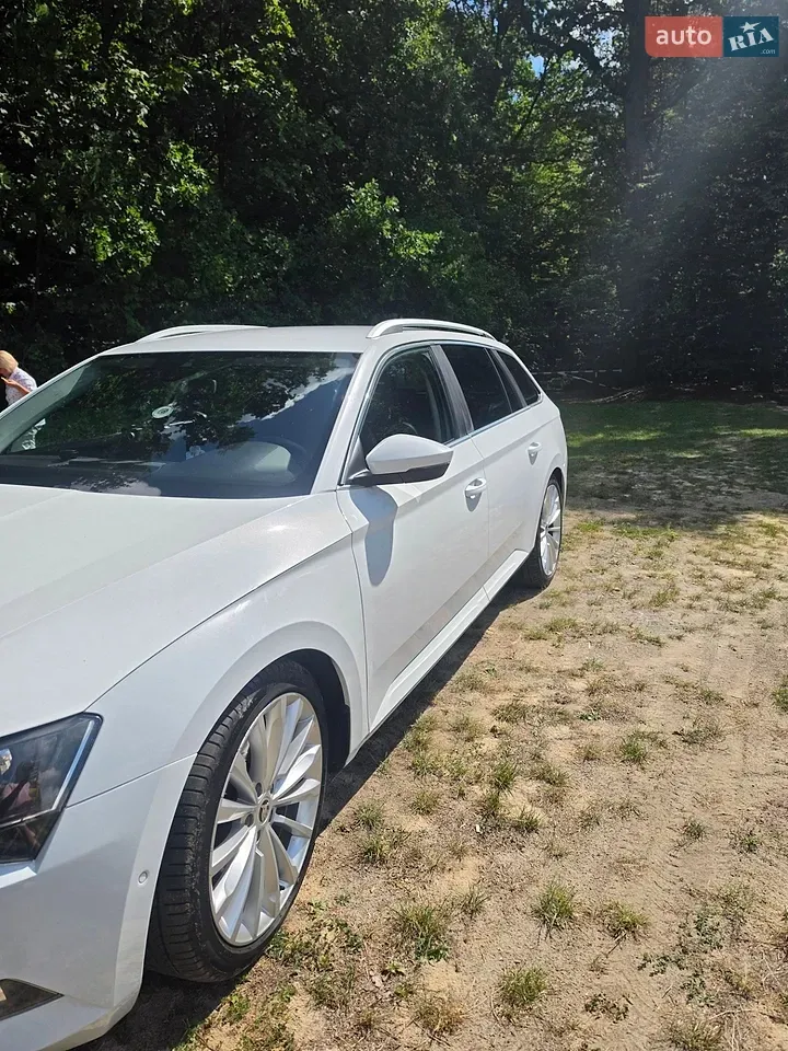 Skoda Superb 2015 photo 5